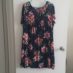 Floral shift dress